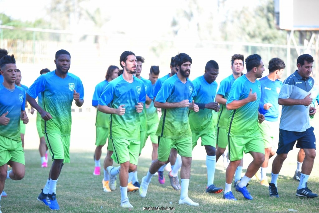 بالصور فريق أمانة بغداد يعاود تدريباته على ملعبه، تحضيراً لمباراة الديوانية ضمن بطولة الكأس